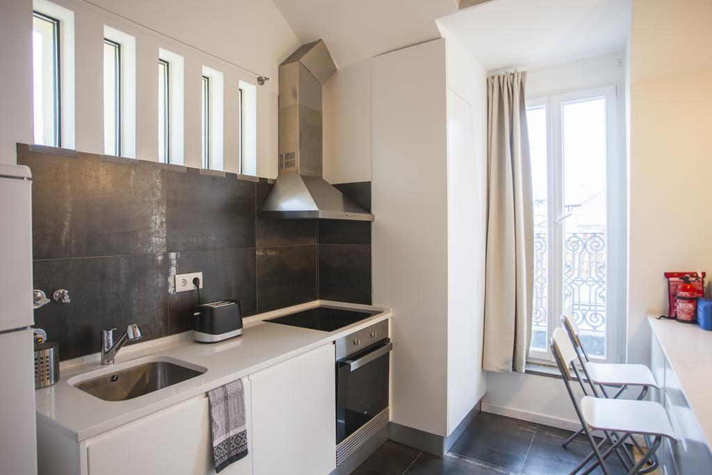 Mezzanine With A View In Bairro Alto Apartamento