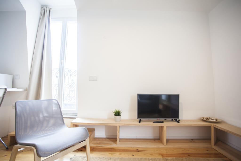Mezzanine With A View In Bairro Alto Apartamento