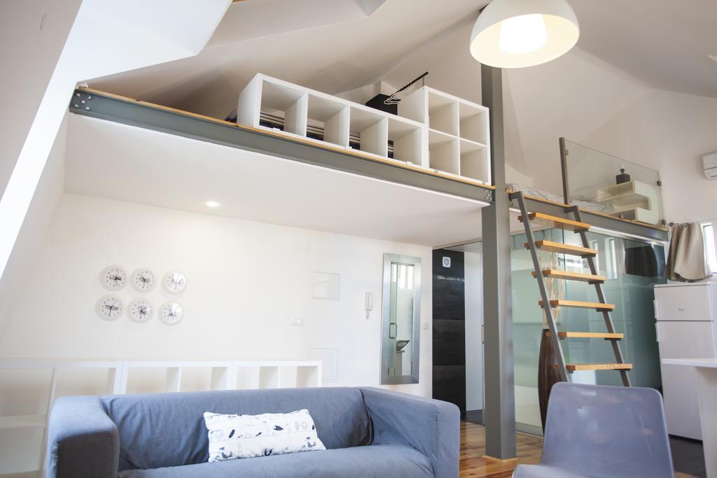 Mezzanine With A View In Bairro Alto Apartamento Lisboa